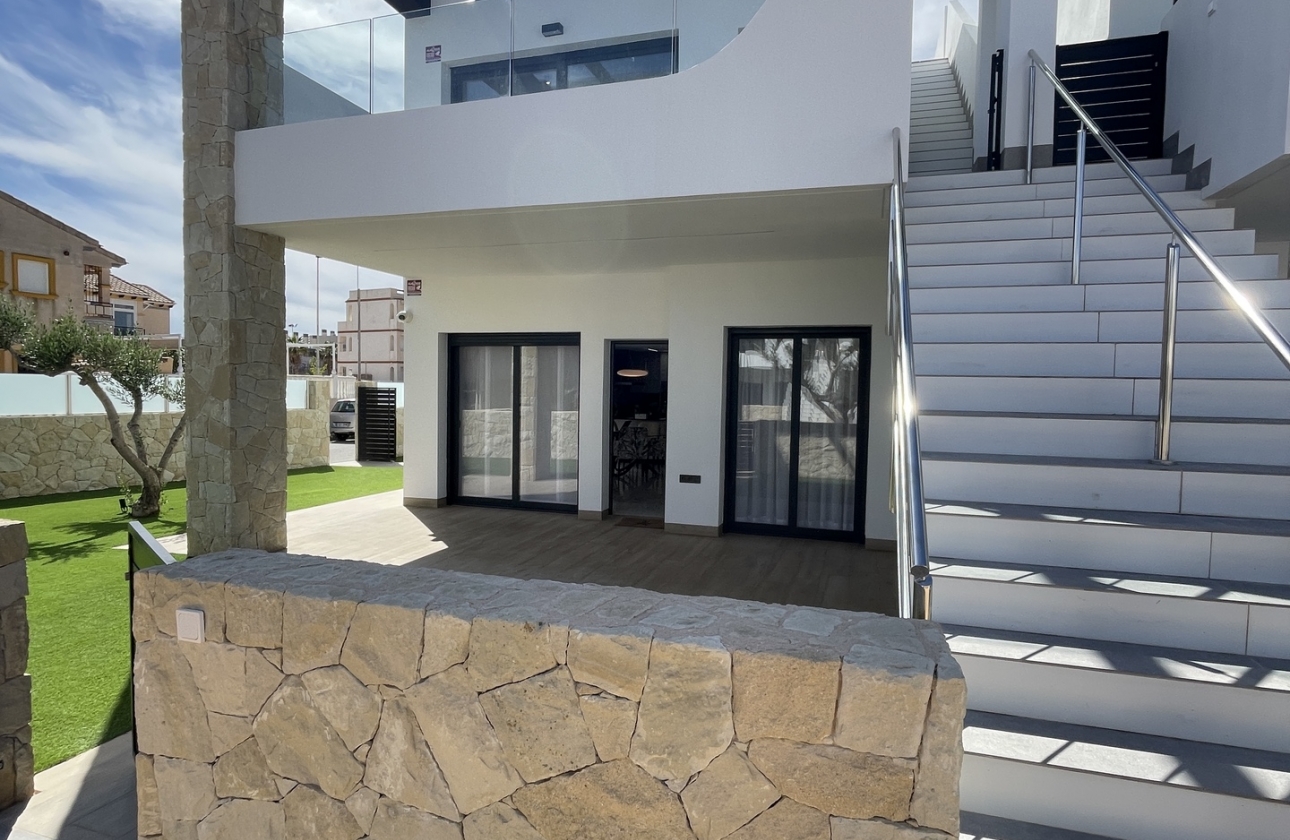 Obra nueva - Casa - Torrevieja