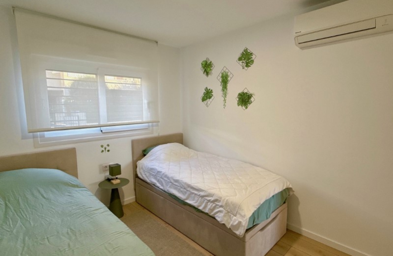 Reventa - Apartamento / piso - Pilar de la Horadada - Mil Palmeras