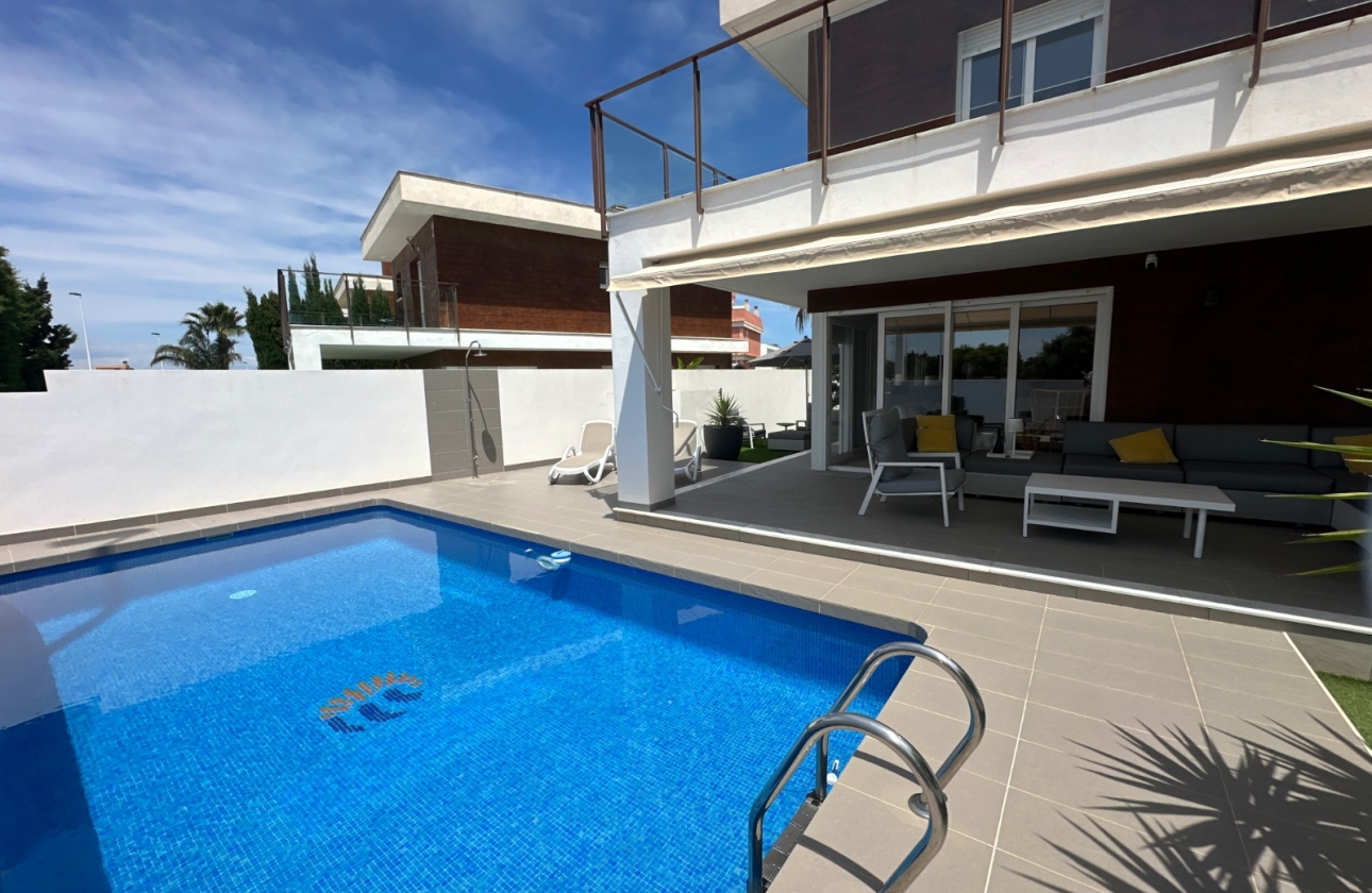 Resale - Villa - Gran Alacant