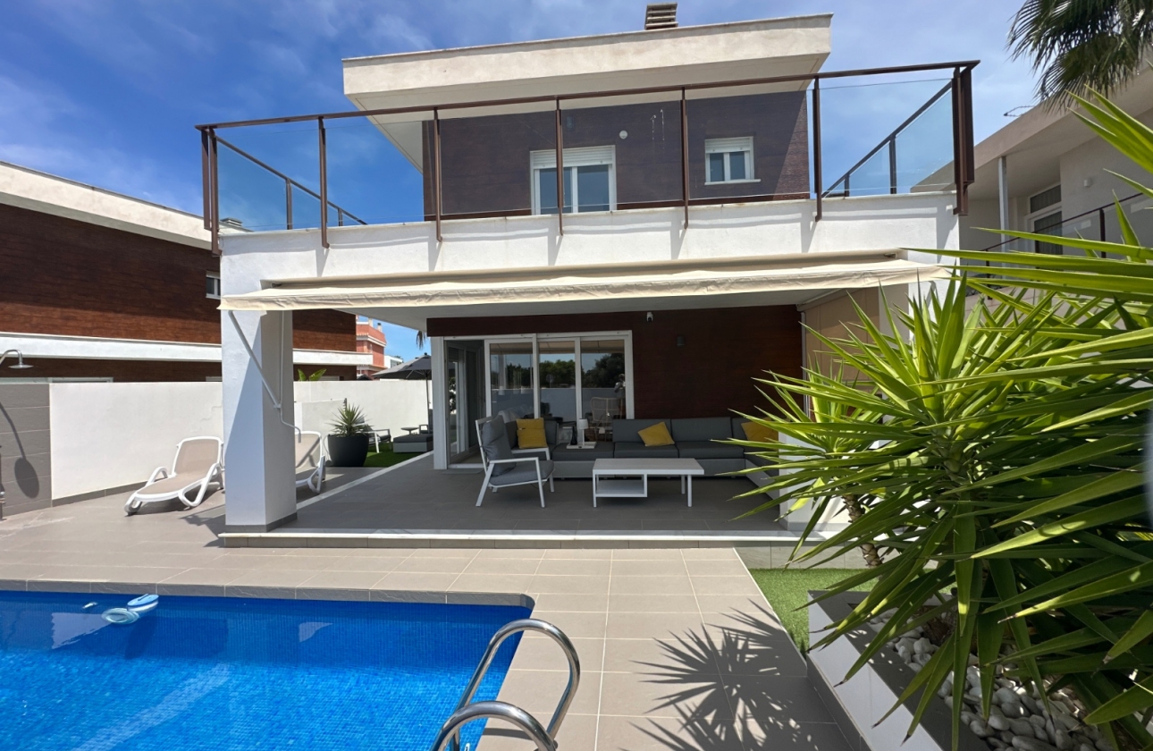 Resale - Villa - Gran Alacant
