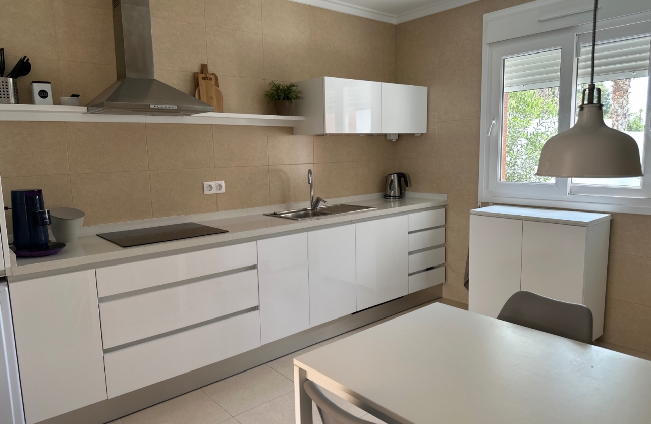 Resale - Villa - Gran Alacant