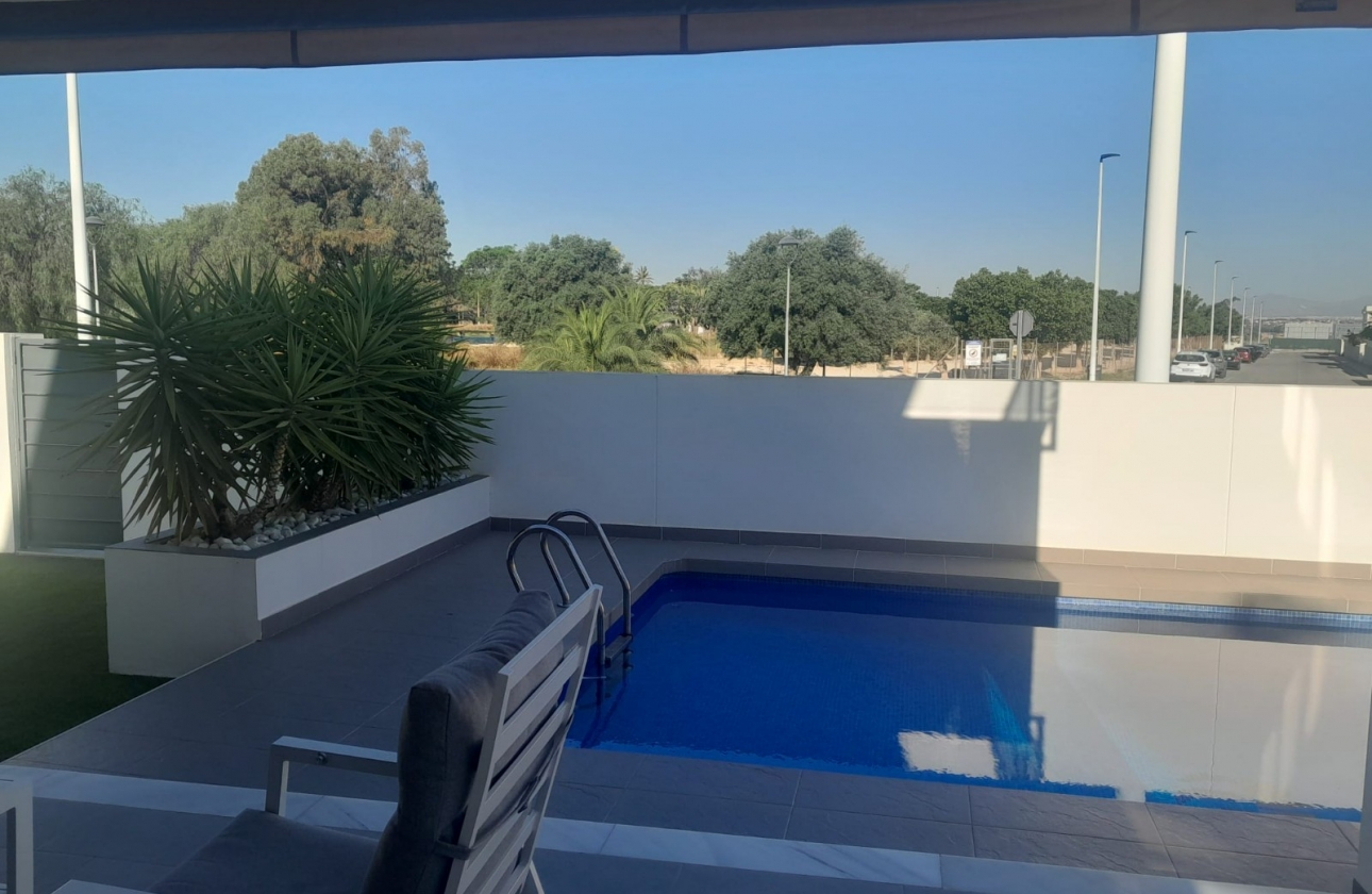 Resale - Villa - Gran Alacant