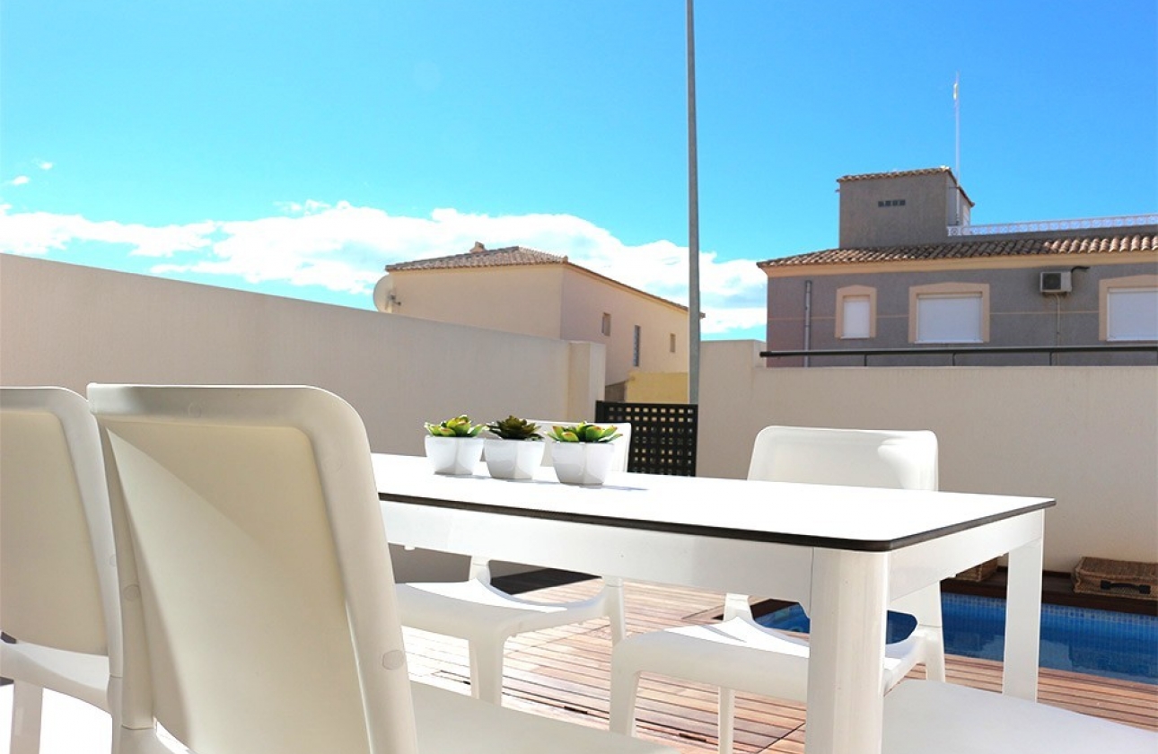 Resale - Villa - Orihuela Costa - La Zenia