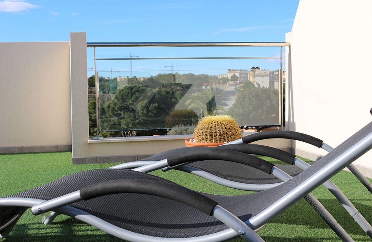 Resale - Villa - Orihuela Costa - La Zenia