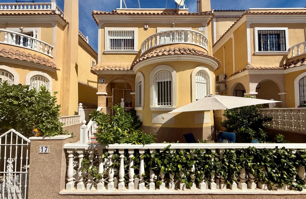 Herverkoop - Villa - Orihuela Costa - Villamartín