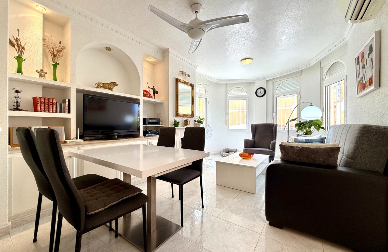 Herverkoop - Villa - Orihuela Costa - Villamartín