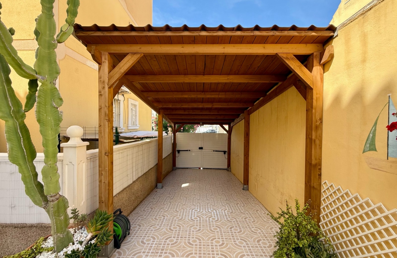 Herverkoop - Villa - Orihuela Costa - Villamartín