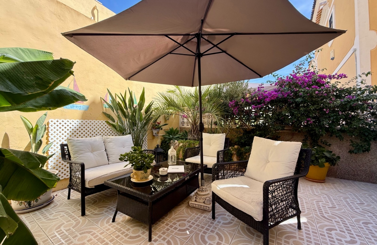 Herverkoop - Villa - Orihuela Costa - Villamartín