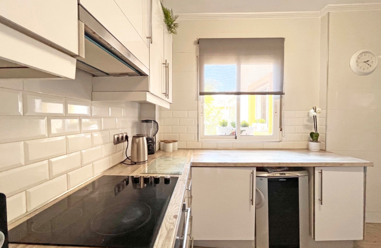 Herverkoop - Villa - Orihuela Costa - La Zenia