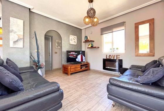 Herverkoop - Villa - Orihuela Costa - La Zenia