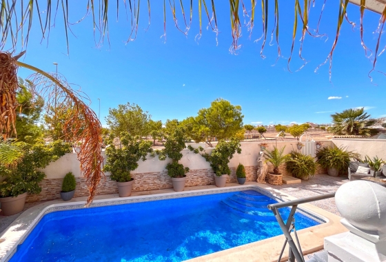 Herverkoop - Villa - Orihuela Costa - La Zenia