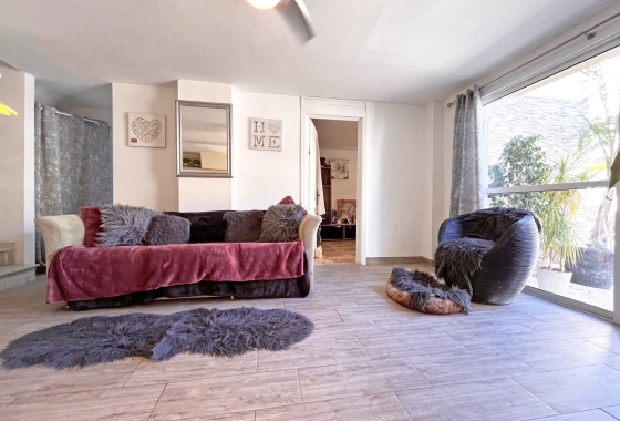 Herverkoop - Villa - Orihuela Costa - La Zenia