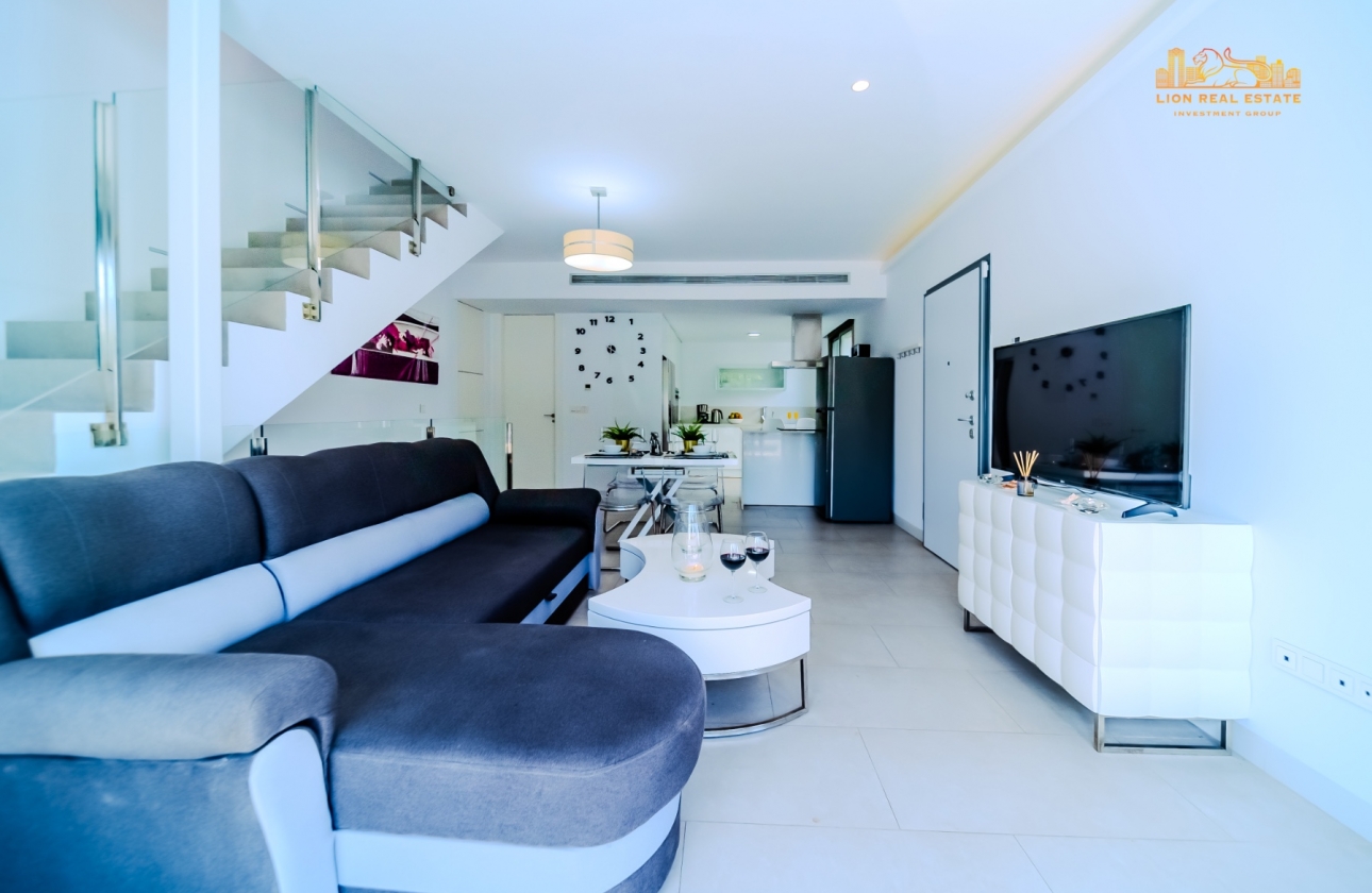 Resale - Villa - Orihuela Costa - Villamartín