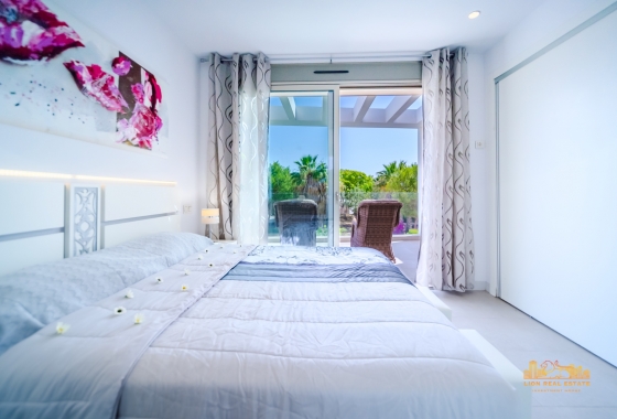 Resale - Villa - Orihuela Costa - Villamartín