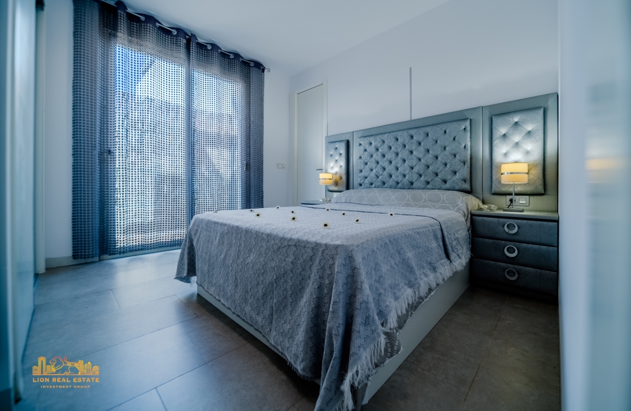 Resale - Villa - Orihuela Costa - Villamartín