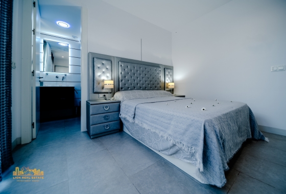 Resale - Villa - Orihuela Costa - Villamartín