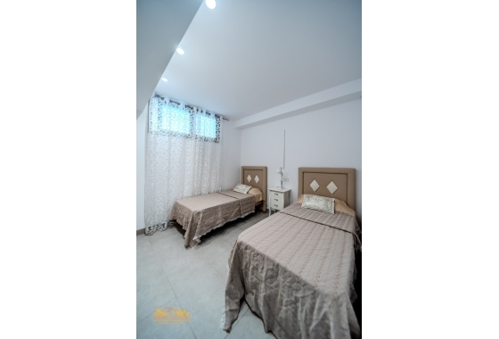 Resale - Villa - Orihuela Costa - Villamartín