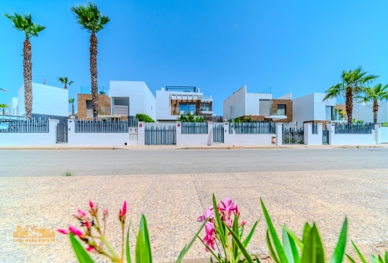 Resale - Villa - Orihuela Costa - Villamartín