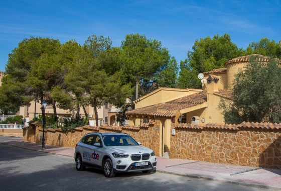 Resale - Villa - Villamartin - Res. Las Filipinas