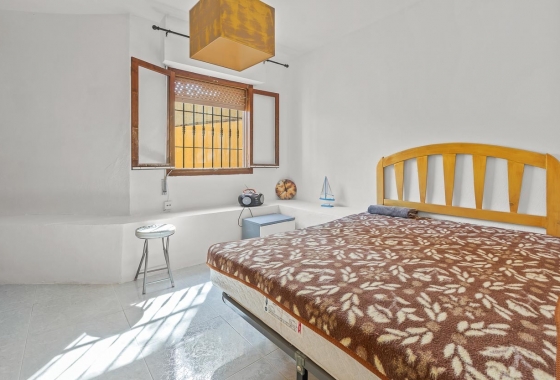 Resale - Villa - Villamartin - Res. Las Filipinas