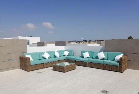 Resale - Villa - El Raso