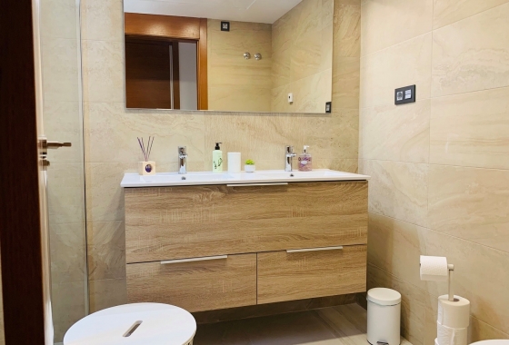 Resale - Villa - El Raso