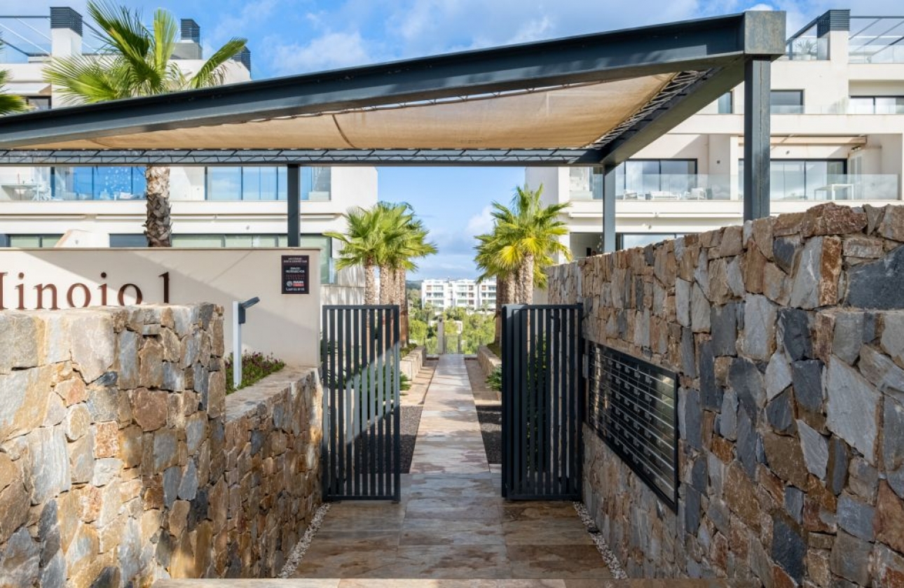 Resale - Apartment / flat - Orihuela Costa - Las Colinas golf