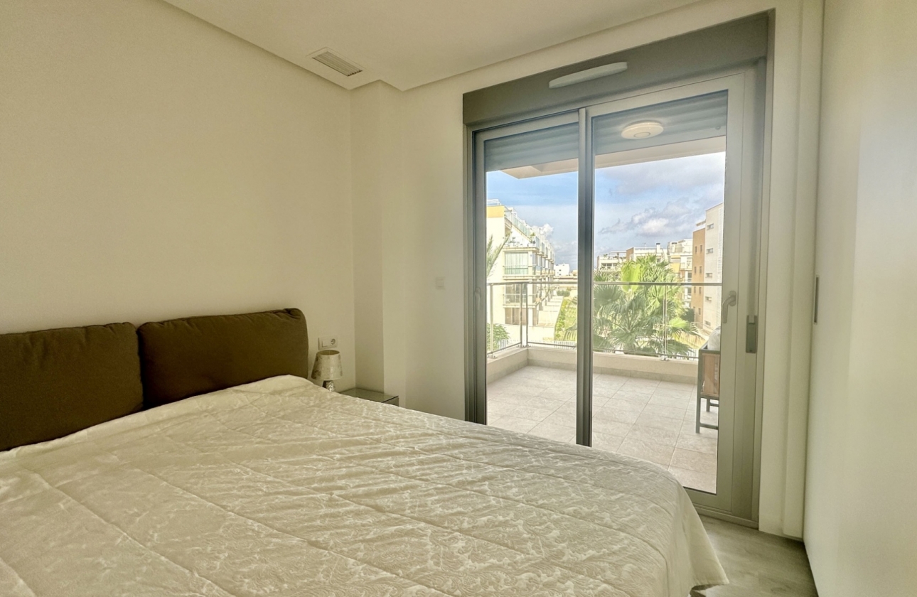 Resale - Apartment / flat - Orihuela Costa - Villamartín