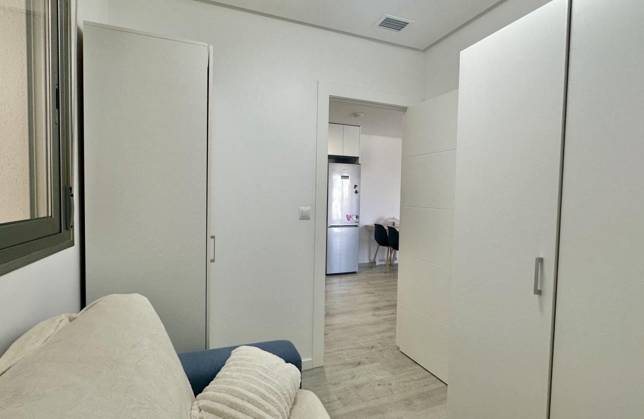 Resale - Apartment / flat - Orihuela Costa - Villamartín