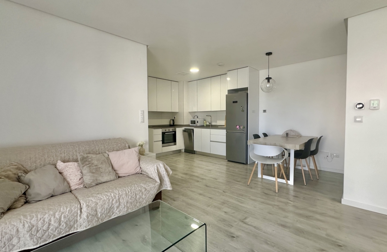 Resale - Apartment / flat - Orihuela Costa - Villamartín