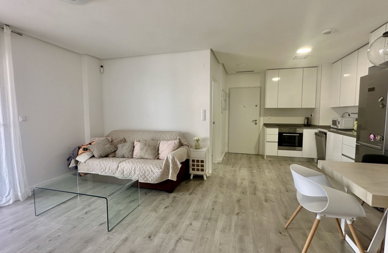 Resale - Apartment / flat - Orihuela Costa - Villamartín