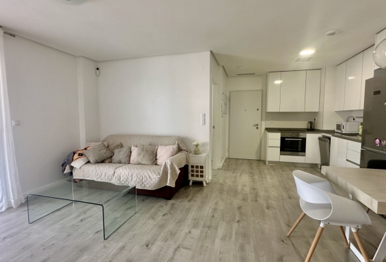 Resale - Apartment / flat - Orihuela Costa - Villamartín