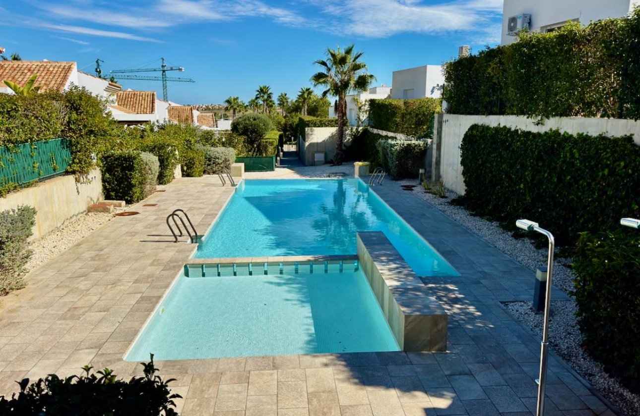 Resale - Villa - Algorfa - La finca Golf