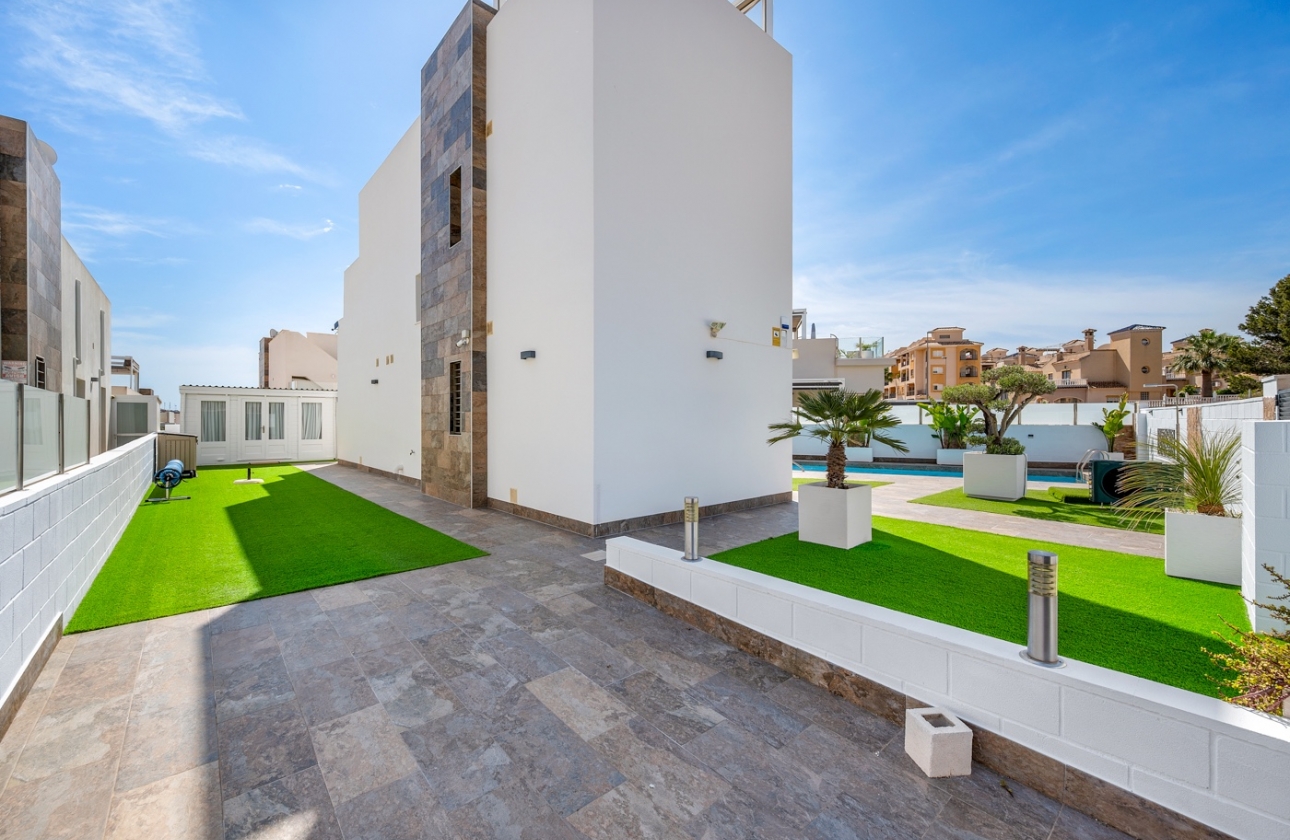 Resale - Villa - Orihuela Costa - Pau 8