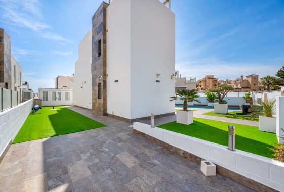 Resale - Villa - Orihuela Costa - Pau 8