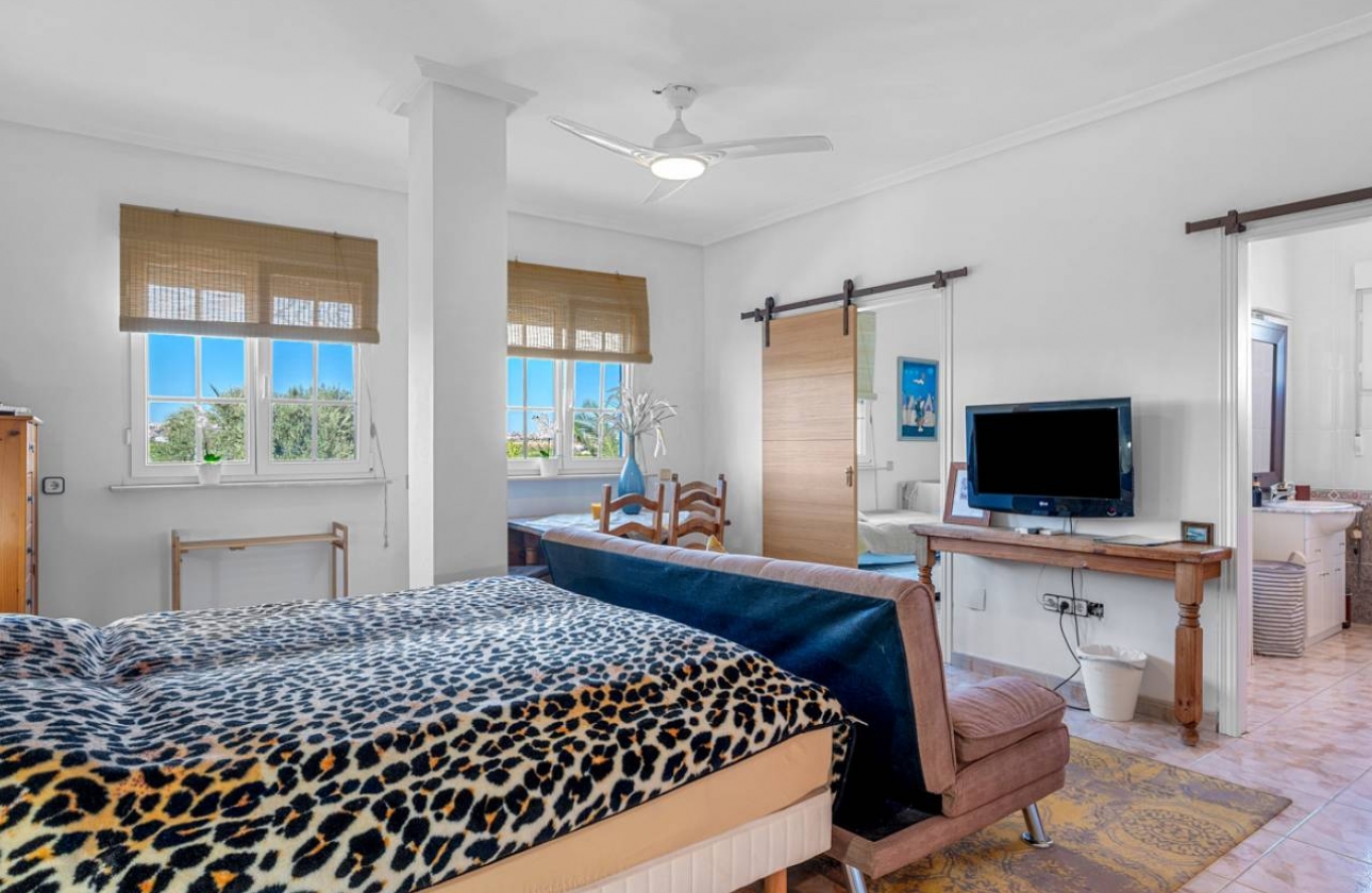 Revente - Finca / Country Property - Los Montesinos