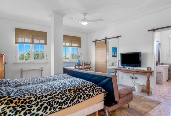 Revente - Finca / Country Property - Los Montesinos