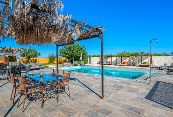 Revente - Finca / Country Property - Los Montesinos