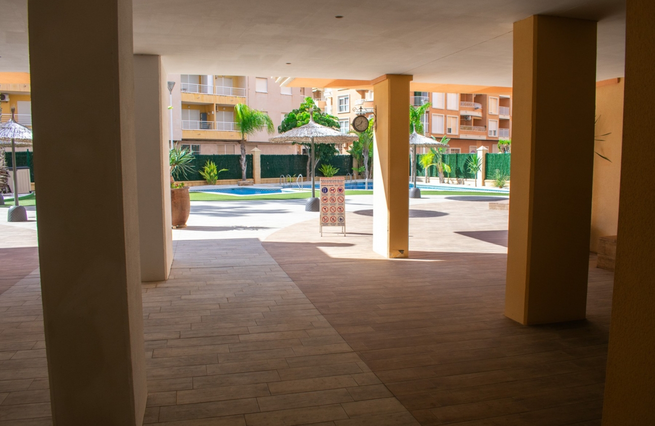 Resale - Apartment / flat - Torrevieja - Playa Los Locos