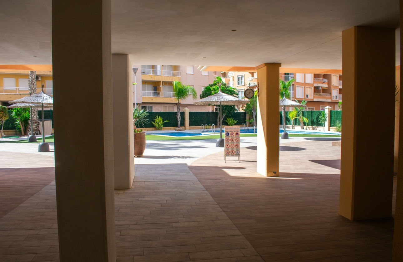 Resale - Apartment / flat - Torrevieja - Playa Los Locos