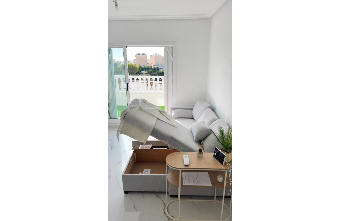 Resale - House - Orihuela Costa - La Zenia