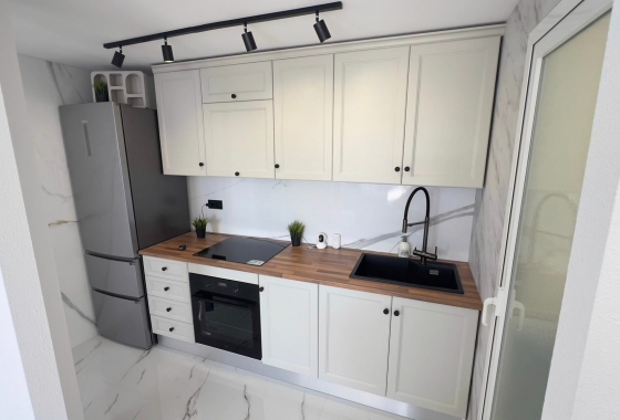 Resale - House - Orihuela Costa - La Zenia