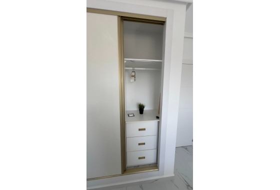 Resale - House - Orihuela Costa - La Zenia