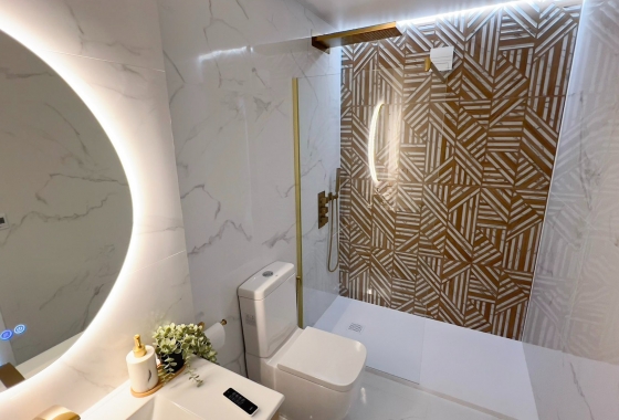 Resale - House - Orihuela Costa - La Zenia