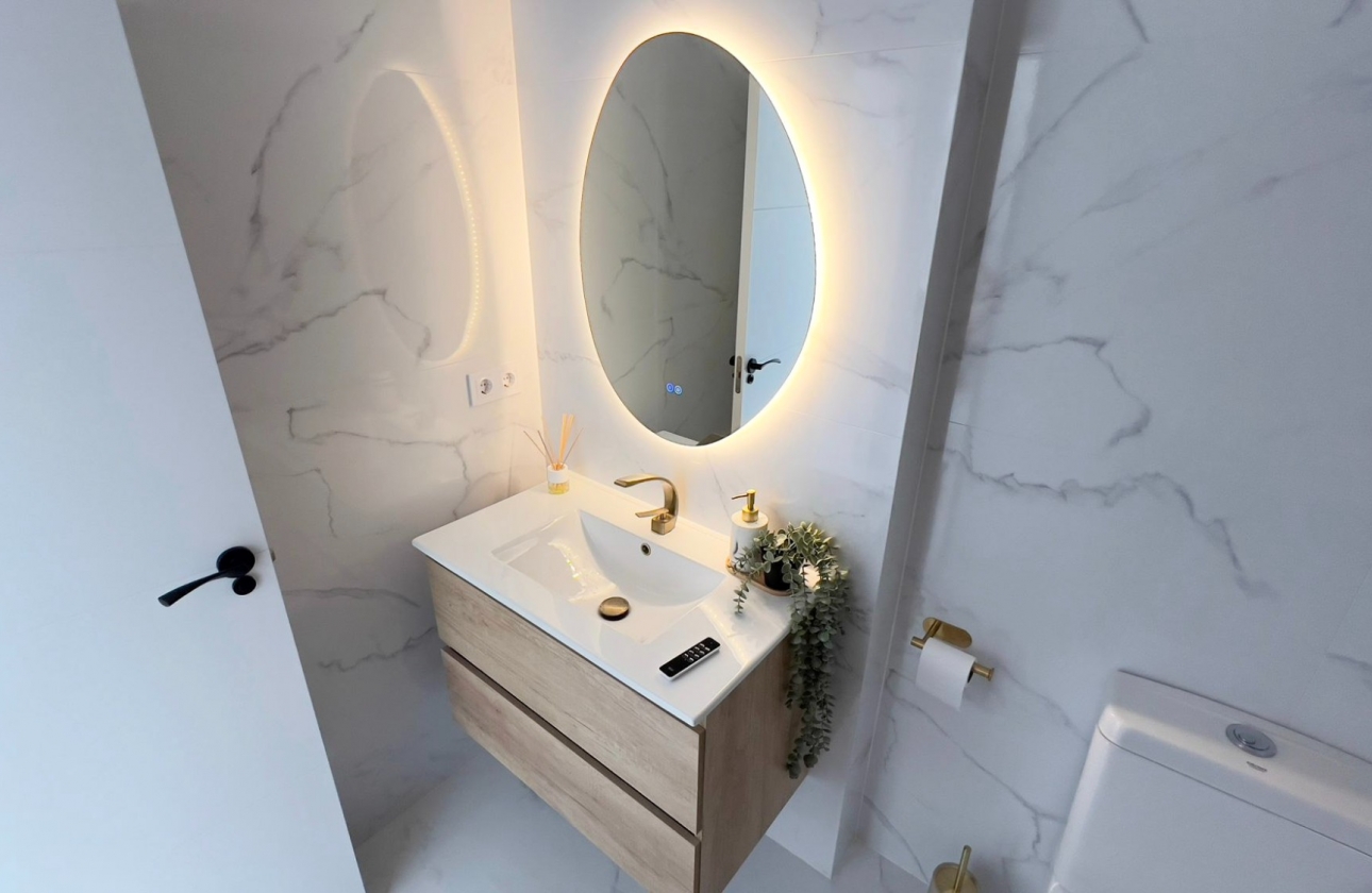 Resale - House - Orihuela Costa - La Zenia