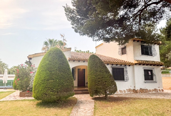 Resale - Villa - Orihuela Costa - Punta Prima