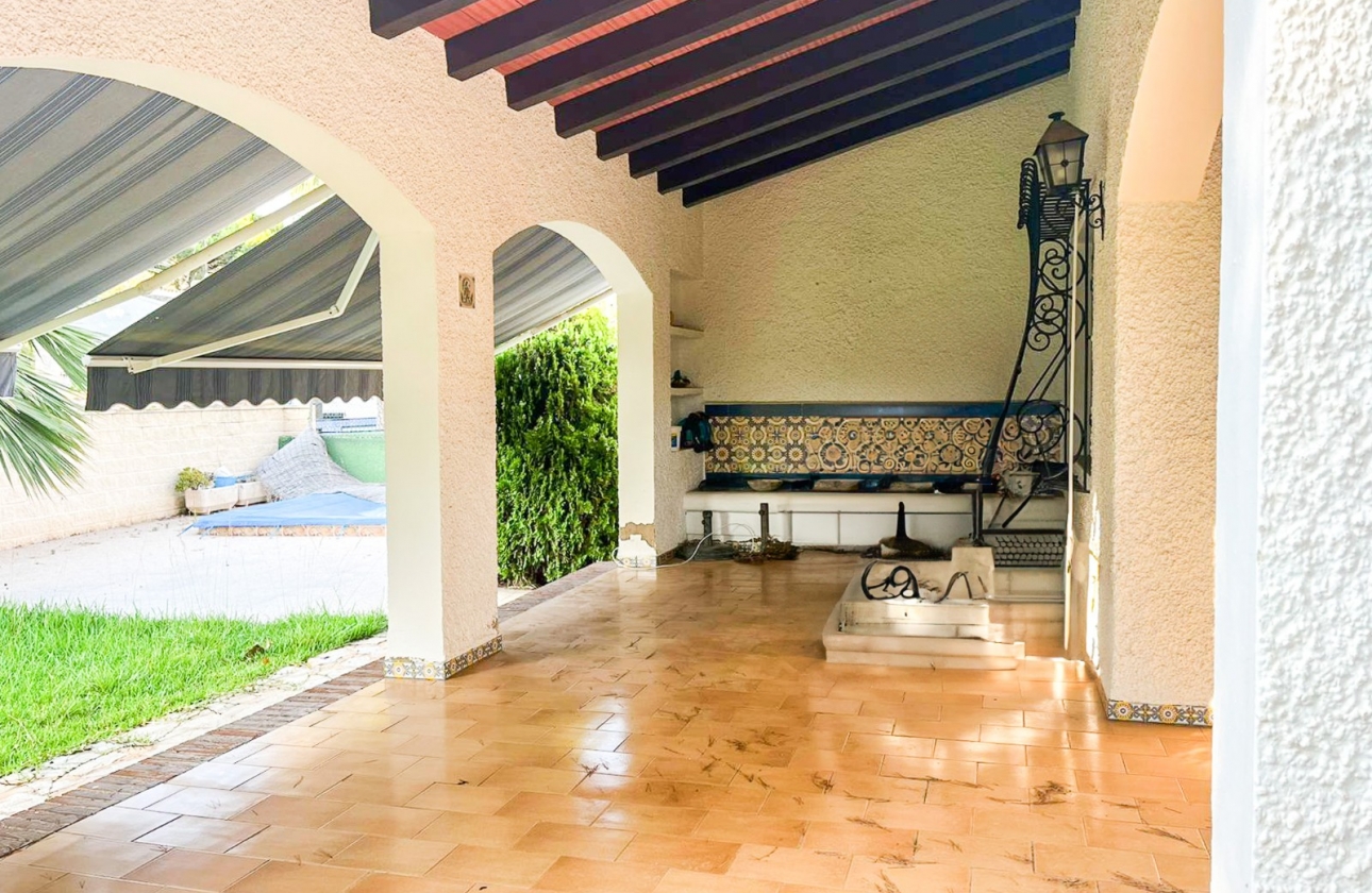 Resale - Villa - Orihuela Costa - Punta Prima