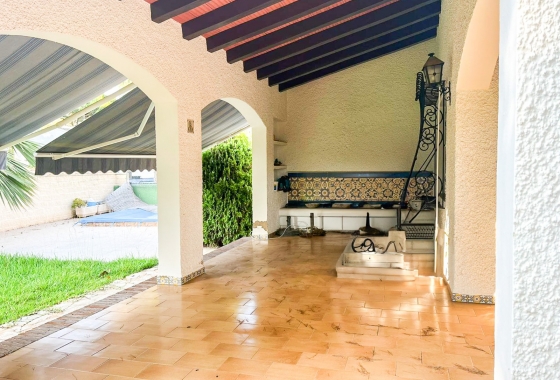 Resale - Villa - Orihuela Costa - Punta Prima