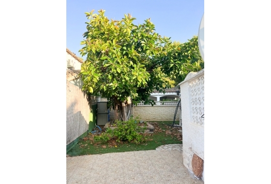 Resale - Villa - Orihuela Costa - Punta Prima