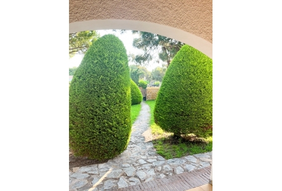 Resale - Villa - Orihuela Costa - Punta Prima